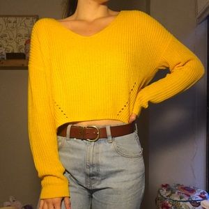 Yellow cropped knit